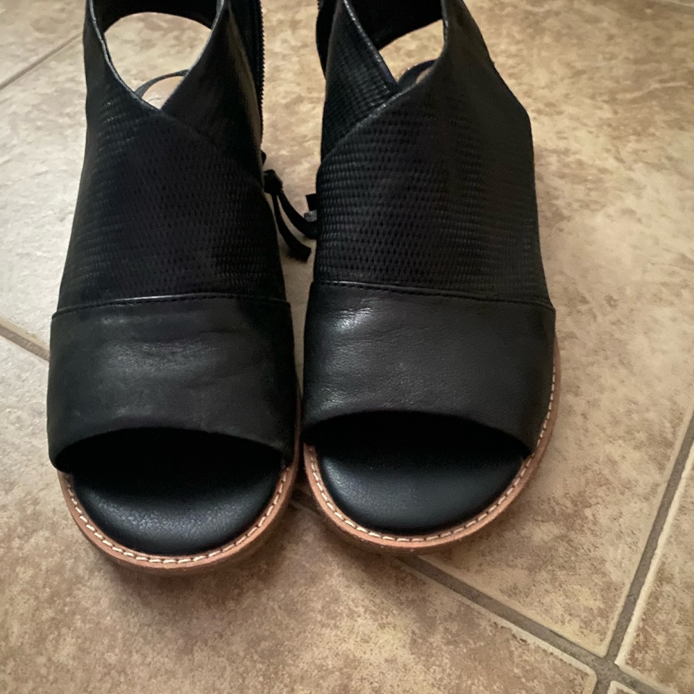 Natalia Slingback Sandal
SÖFFT